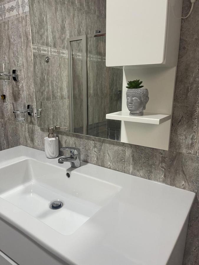 City Center Apartment Τίρανα Εξωτερικό φωτογραφία